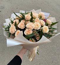 Букет Кремовые розы Латте в Белозерный
